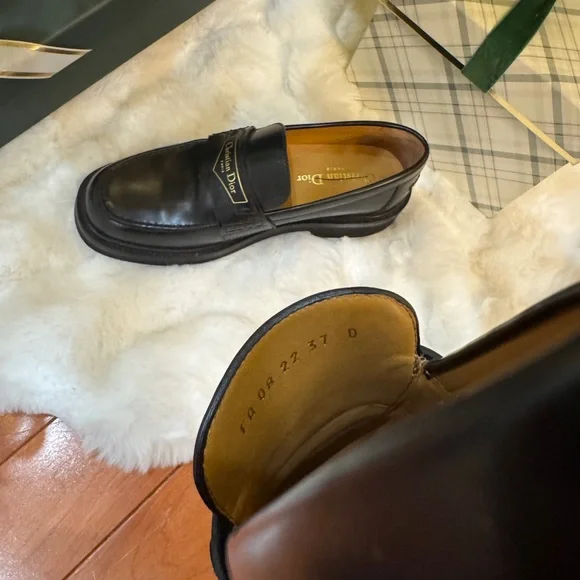 Dior women Black Leather Loafers - Picture 4 of 10